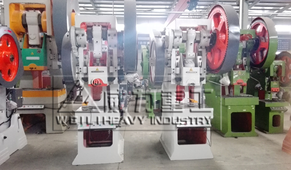 客戶定做的沖床設(shè)備