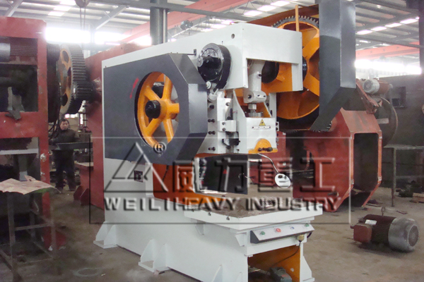 80噸國標(biāo)深喉沖床