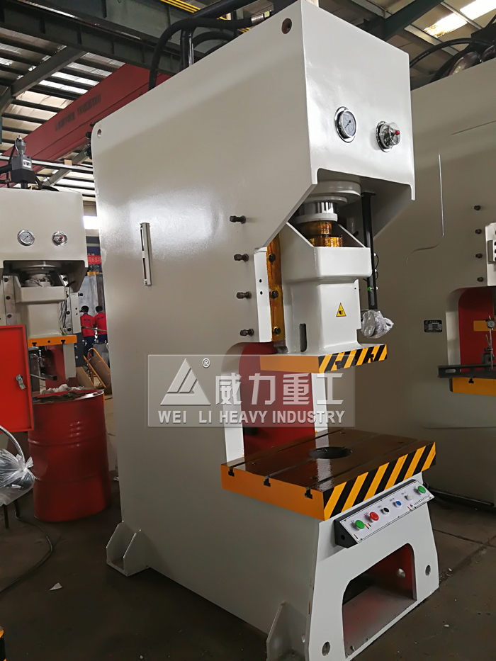 100噸高標準液壓沖床