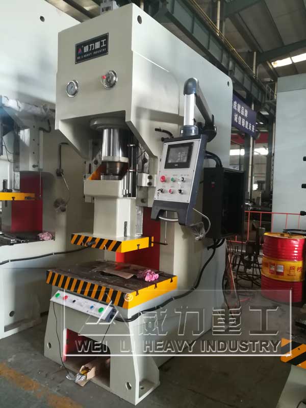 100噸快速液壓沖床