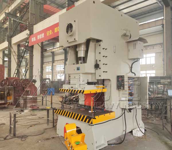 高性能200噸氣動沖床壓力機